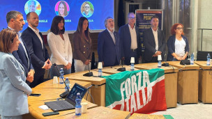 Forza Italia Pesaro e Urbino: successo per l'incontro con il Ministro Bernini e i candidati alle regionali