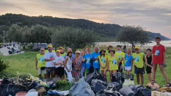 Pesaro, Legambiente anticipa "Puliamo il mondo": raccolti 2,5 quintali di rifiuti al San Bartolo