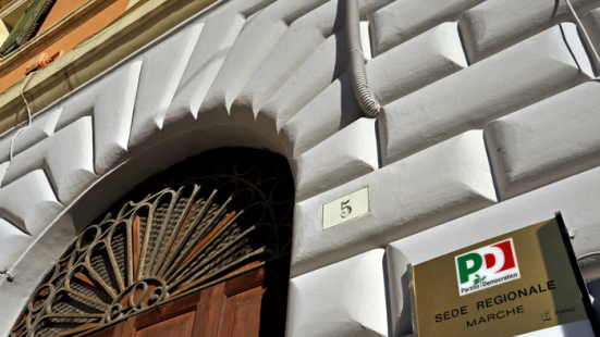 Fano, strappati i manifesti del PD e di Matteo Ricci: condanna del partito