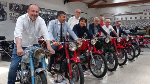 Pesaro, al via la Benelli Week 2025: la 15esima edizione celebra Mike Hailwood