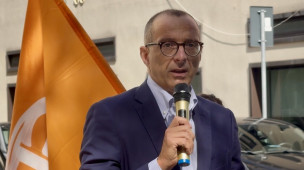 Ricci a Pesaro: "Trasporto gratuito per gli studenti, misura concreta contro il caro scuola"