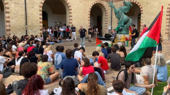 Marche, cortei e mobilitazioni per Gaza: nel pomeriggio manifestazione al porto di Ancona
