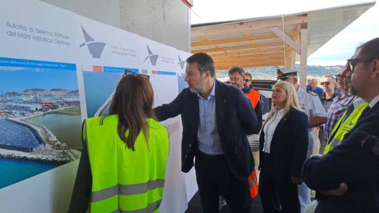 Salvini al porto di Ancona: "Cantieri per 200 milioni, sviluppo e lavoro per le Marche"