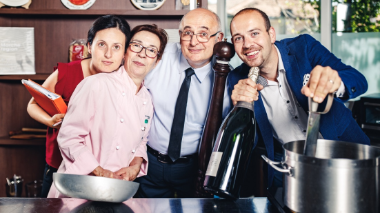 Alla Lanterna di Fano celebra 50 anni di storia con cinque eventi gastronomici speciali