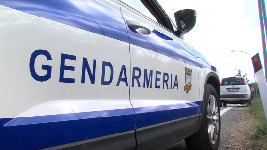 Lancia bomba carta tra gli spettatori del Rallylegend provocando 8 feriti: 18enne pesarese in carcere