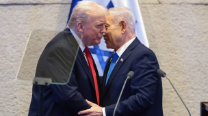 Trump celebra la fine della guerra: "Un'alba storica, un nuovo Medio Oriente di pace e cooperazione"