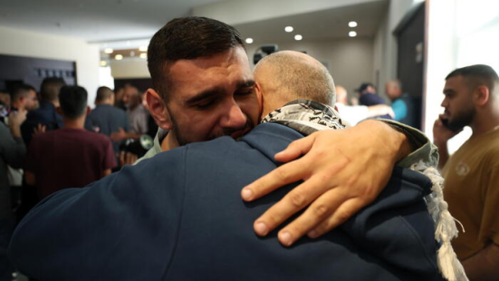 Rilasciati tutti i detenuti palestinesi previsti dall'accordo su Gaza: oltre 1.900 prigionieri liberati