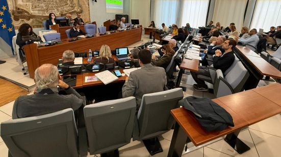 Il Consiglio comunale di Pesaro approva la mozione sui tagli agli enti locali