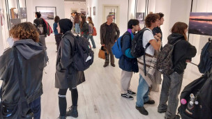 "Visioni di vita, indifferenza umana, quale futuro": la mostra di Sandro Capatti alla Galleria Rossini