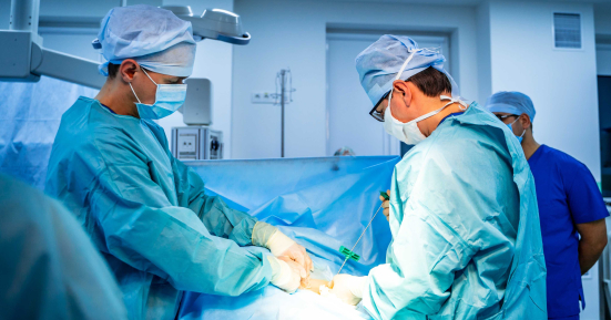 Donazione di organi a Urbino: prelievo multiplo di fegato, reni e cornee grazie alla generosità di un paziente di Pergola