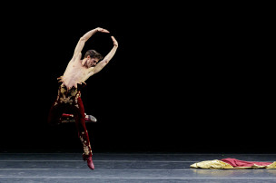 Una Noche con Sergio Bernal inaugura la stagione di danza al Teatro Sperimentale di Pesaro