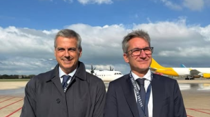 Un arcobaleno inaugura i nuovi voli Ancona-Roma e Ancona-Milano con la compagnia danese DAT