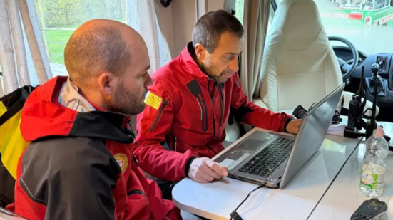 Trovato l'elicottero scomparso tra Marche e Toscana: distrutto e bruciato il velivolo