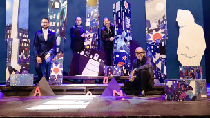 "Fuori dalla cornice" di Paolo Del Signore conquista Fano: torna nella platea del Teatro della Fortuna