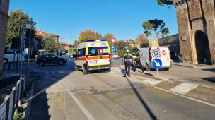 Fano, 14enne investita sulle strisce in viale Gramsci: trasportata al Pronto soccorso