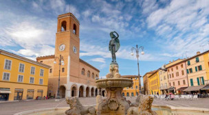 Comune di Fano, pubblicati i nuovi concorsi su InPA per dirigente SUAP e tre funzionari amministrativi