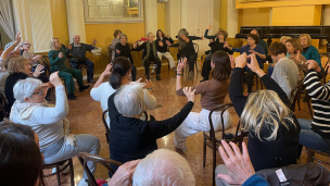 Dance Well torna a Pesaro: riparte il progetto di danza per il Parkinson negli spazi culturali della città