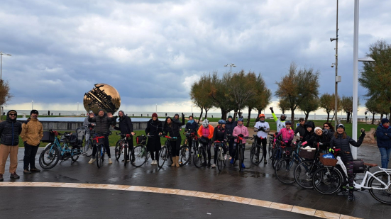 "Pedaliamo verso il 25 Novembre": la biciclettata di Pesaro30 per dire no alla violenza sulle donne