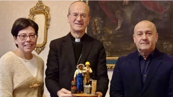 Confartigianato e Coldiretti donano alla Diocesi la statuina del Presepe 2025: simbolo di comunità