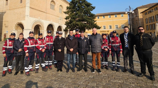 Fano rafforza la sicurezza natalizia: attivata la collaborazione con l'Associazione Polizia di Stato
