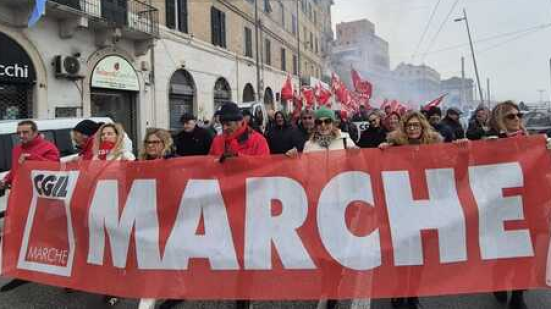 Sciopero generale, manifestazione regionale Cgil ieri ad Ancona