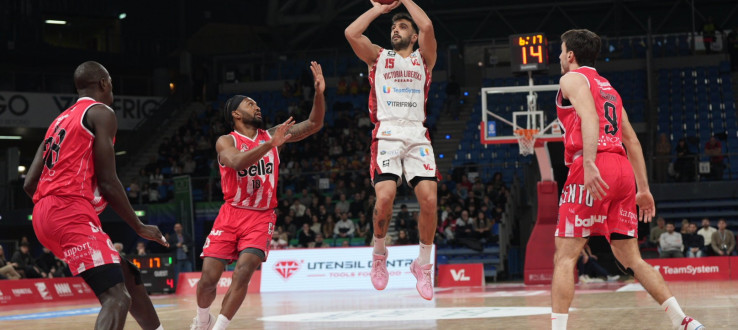 Victoria Libertas Pesaro torna alla vittoria: Cento battuta 80-66 alla Vitrifrigo Arena