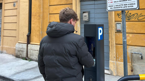 Sosta a pagamento a Fano: al via le richieste per i nuovi abbonamenti Aset dal 2026