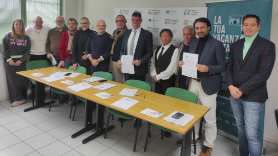 Turismo nelle Marche, accordo tra Inside Marche Live e Assohotel Confesercenti per rafforzare la promozione