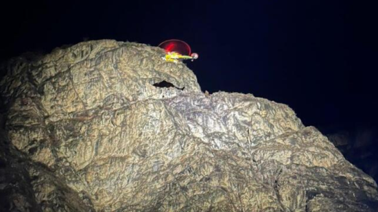 Bimbo di 10 anni muore precipitando per un centinaio di metri su una parete di roccia