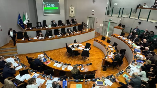 Manovra da 6,1 miliardi: il Consiglio regionale delle Marche approva bilancio e legge di stabilità 2026