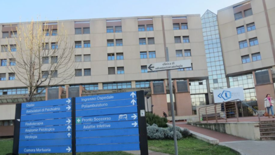 Aggressione al pronto soccorso di Torrette: arrestato un 50enne per violenza contro un’infermiera