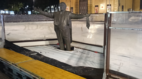Statua di Pavarotti, Biancani: “Nel bene o nel male Pesaro ha avuto una pubblicità mondiale”
