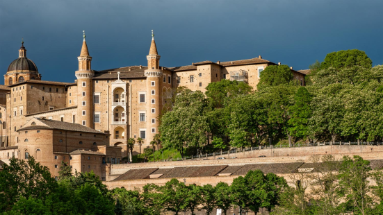 Urbino, l’opposizione accusa il sindaco Gambini: “Mancanza di rispetto verso il Consiglio comunale”