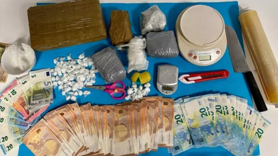 Ancona, arrestato 35enne per spaccio di cocaina: sequestrati due chili e mezzo di droga dalla Polizia