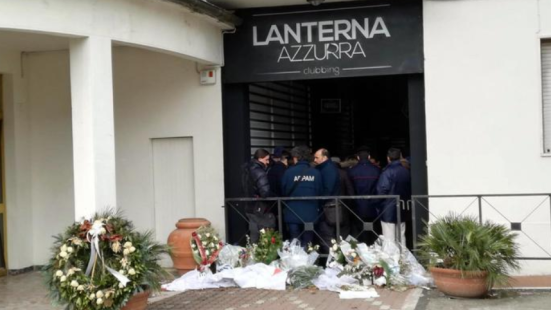 Strage di Corinaldo, i familiari delle vittime: "Noi abbandonati mentre per Crans-Montana lo Stato c'è"