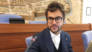 Pesaro lancia un progetto di lavoro per disoccupati over 60: un anno per la cura del verde pubblico