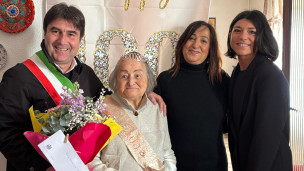 Pesaro celebra i 100 anni di Marica Luisa Occhialini: gli auguri del sindaco Andrea Biancani