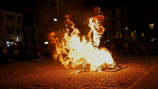 Carnevale di Fano 2026, il Rogo del Pupo chiude un’edizione di grande successo