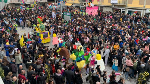 Carnevale di Villa Fastiggi, domenica 22 febbraio la storica sfilata dei carri e delle mascherate