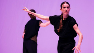 TeatrOltre, Elisa Sbaragli porta “Se domani” a Pesaro: danza contemporanea tra crisi e rinascita