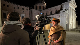 Chiello sceglie Urbino per il videoclip di “Ti penso sempre” in gara al Festival di Sanremo 2026