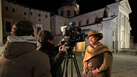 Chiello sceglie Urbino per il videoclip di “Ti penso sempre” in gara al Festival di Sanremo 2026