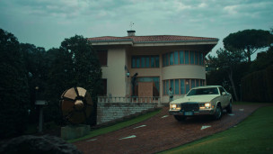 Sanremo accende i riflettori su Pesaro: Chiello sceglie la città per il videoclip di “Ti penso sempre”