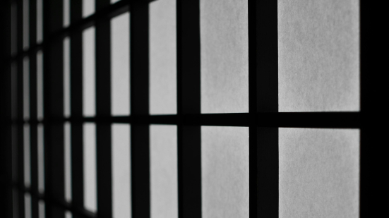 Carceri nelle Marche sovraffollate: 100 detenuti oltre la capienza, AVS chiede interventi urgenti