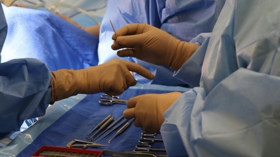 Trapianto fallito a Bolzano, nuove tensioni in sala operatoria: emergono criticità e testimonianze choc