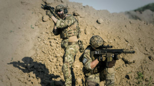 Israele attacca l’Iran, dichiarato lo stato di emergenza nazionale: esplosioni a Teheran