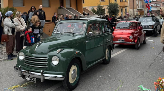 Case Bruciate in festa con il “Carnevale delle auto storiche”: famiglie e bambini protagonisti