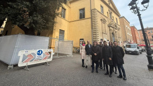 Pesaro, avviato il cantiere per il tetto del Teatro Rossini: consegnate le chiavi alla ditta incaricata dei lavori