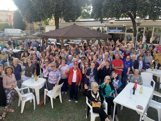 Pesaro, bando del Comune per valorizzare i centri socio-culturali per anziani: progetti con il Terzo settore entro il 3 aprile