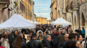 Fossombrone celebra il gusto: torna il Festival del Tartufo Bianchetto e del Bianchello DOC